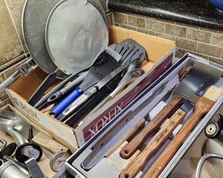 Wood handled BBQ utensils set, spatula, splatter shields