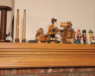 More festive wood decor