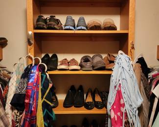 Womens shoes - most size 8 or 8.5.  Scarves