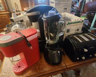 Keurig K-Cup coffee maker, Blender and Toaster
