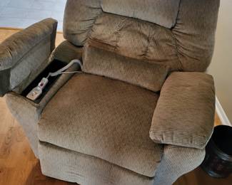 Large Lift Recliner Chair