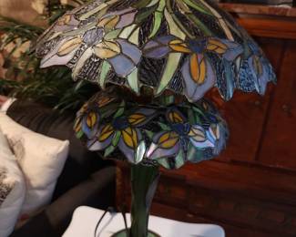 2-tier leaded glass lamp
