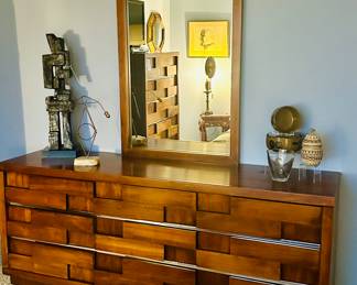 Gorgeous MCM 70's Brutalist Paul Evans Style 9 Drawer Dresser with Attached Mirror and Fantastic Home Decor. 