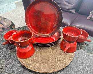 Rare Collectable Gerard Hoffman French Ceramics c. 1950, Set of 5 6" Dinner Plates and Set of 6 Cups. 