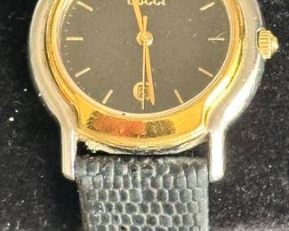 Authentic Gucci Swiss Made Vintage Ladies Watch. 