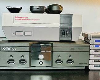 Vintage Memorabilia Available!  Original Nintendo, a VHS Player, and Vintage Star Wars Pepsi Cans.