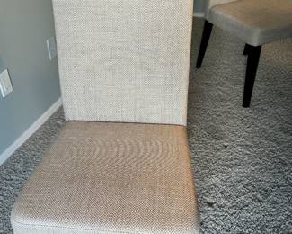 Front View, 21.5"d x 17"w x 42"h