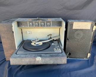 002 GE Solid State Record Player