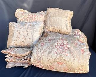 Queen Comforter W Dust ruffle 2 Shams