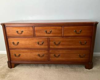 Century 7 Drawers Dresser 