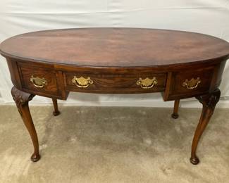 005 Hekman Oval Writing Desk