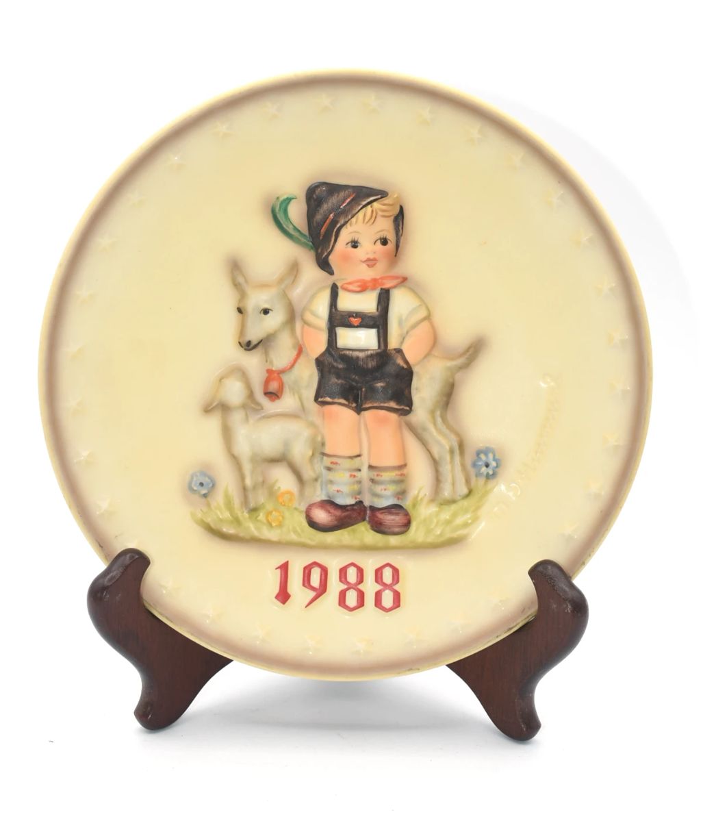 Goebel Hummel 1988 Annual Collector Plate, 'Little Goat Herder' (Hum 284)
