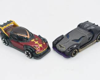 A Pair of Hot Wheels DC Character Cars: Robin 2.0T and Batman

