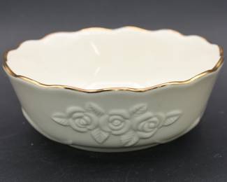 Lenox Ivory Rose Blossom Embossed Roses Bowl with Gold Trim

