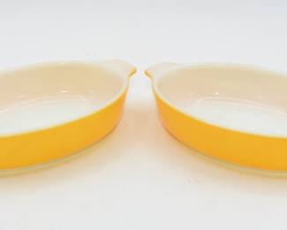 A Pair of Vintage Pyrex Tableware 700 10oz Yellow Oval Au Gratin Dishes
