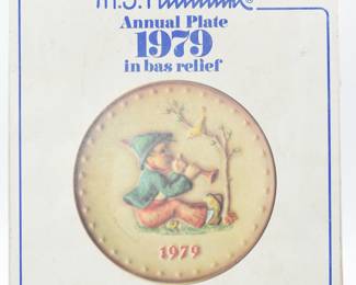 M.J. Hummel Goebel 9th Annual Plate, 1979, in Bas-Relief
