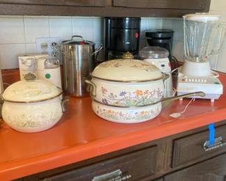 Cookware, skillet, blender, coffee makers