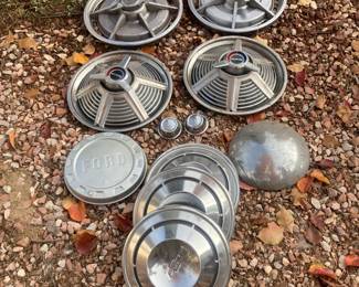 Hub caps....Mustang and Corvette