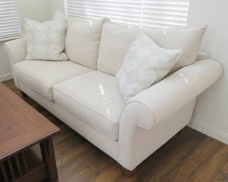 Excellent condition sofa with accent pillows