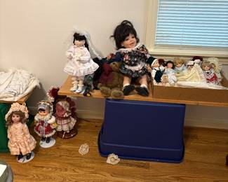 Dolls!!! For the doll collector!!!