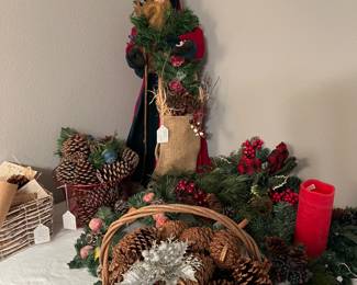 Pinecones, Rustic Santa, Wreaths