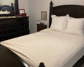 Thomasville queen bedroom set. Buyer must disassemble and move large items themselves. Mattress sold separately 