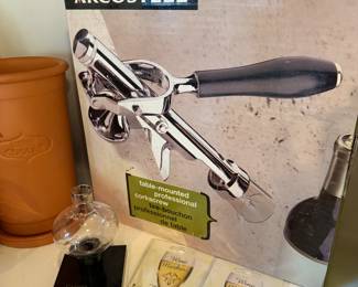 Arcosteel wine wine opener