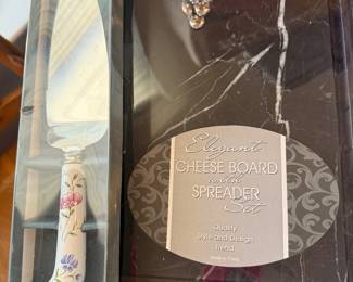 Johnson Bros. Cake knife & Elegant Cheese Board with Spreader