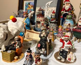 Clown figures, Jim Shore light houses