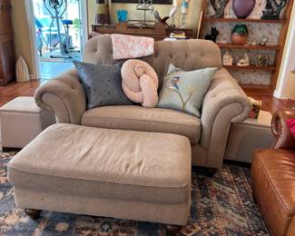 oversized chair with ottoman area rug