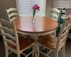 Solid Oak Pedistal Dinner Table with 4 Chairs