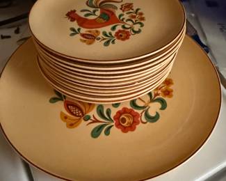 Rare- Vintage Taylor, Smith & Taylor Reveille Rooster pattern ceramic dinner plates.