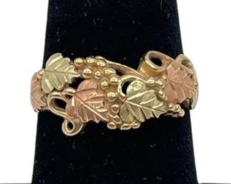 10K Multitone Gold Black Hills Size 6.75 Ring