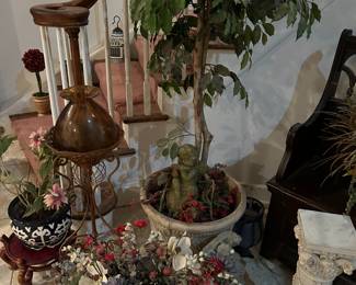 Pedestals , floral arrangements