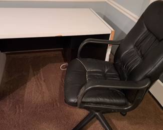 OFFICE DESK & CHAIR
