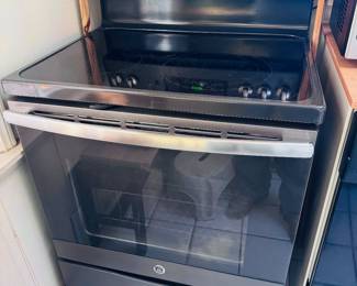 GE 30" Free-Standing Electric Convection Range JB655EK2ES