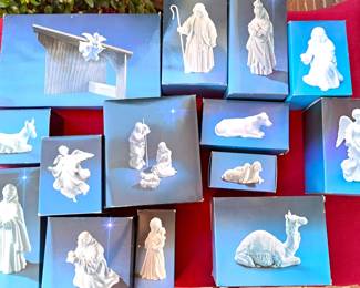 HALLMARK CHRISTMAS NATIVITY SET