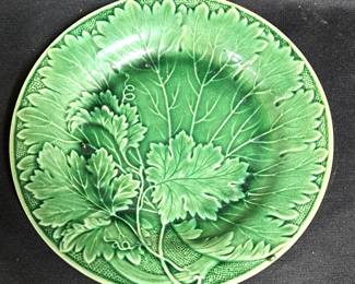 ANTIQUE GREEN CABBAGE MAJOLICA 8 1/2" PLATE