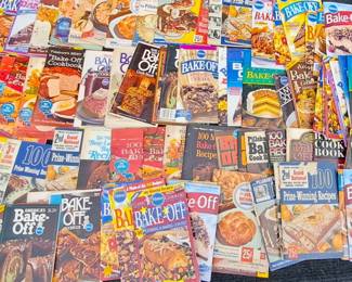 COOKBOOKS BOOKLETS LOT