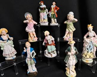 FIGURINES LOT