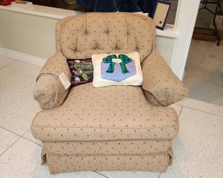 Side chair (2) available