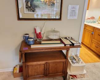 Serving buffet table