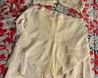 1920s brassiere, embroidered tap pants