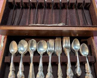 Sterling silver Gorham "Melrose" pattern flatware, 96 pieces