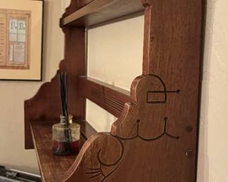 1900s English oak shelf
