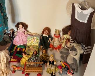 Antique and vintage collectible dolls and toys