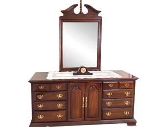 Dresser w Mirror