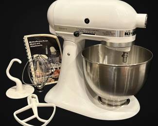 KitchenAid Stand Mixer w Attachments Model K45SS