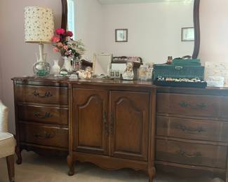 Vintage Caldwell Mirrored dresser 