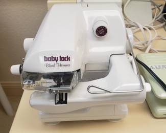 BABY LOCK MACHINE 